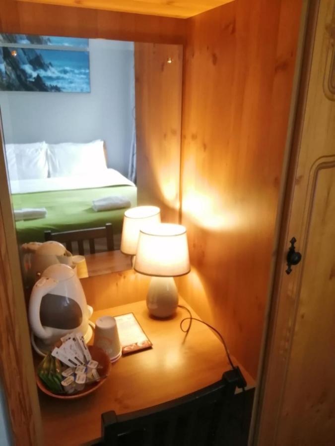 An File Economy Rooms Westport Exterior foto